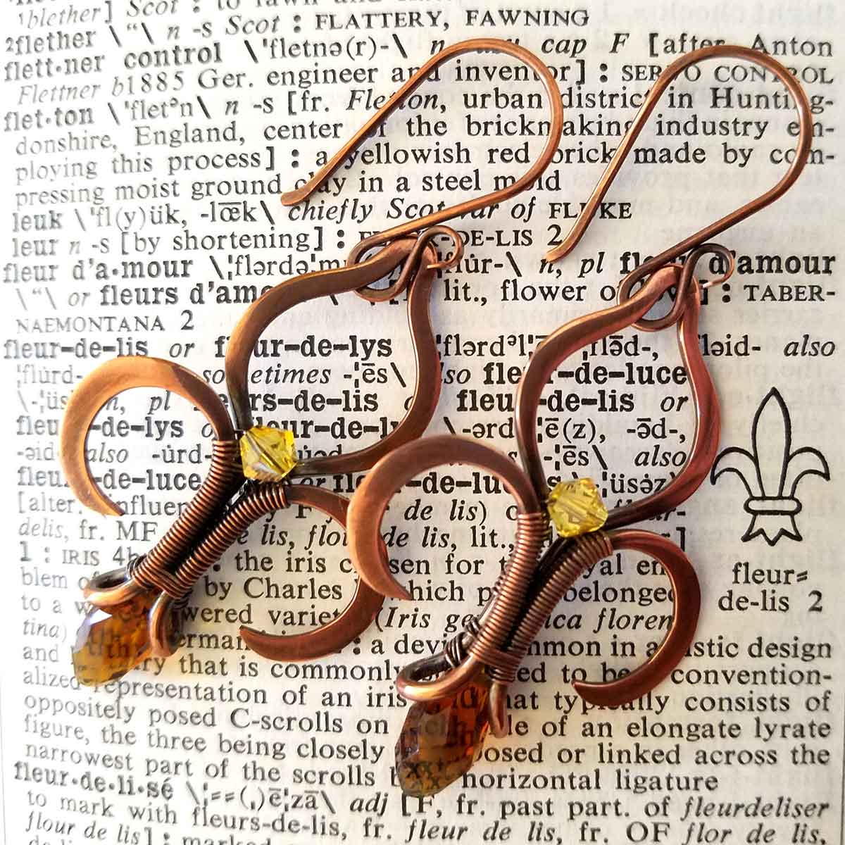An image of the fleur de lis earrings featured in this post