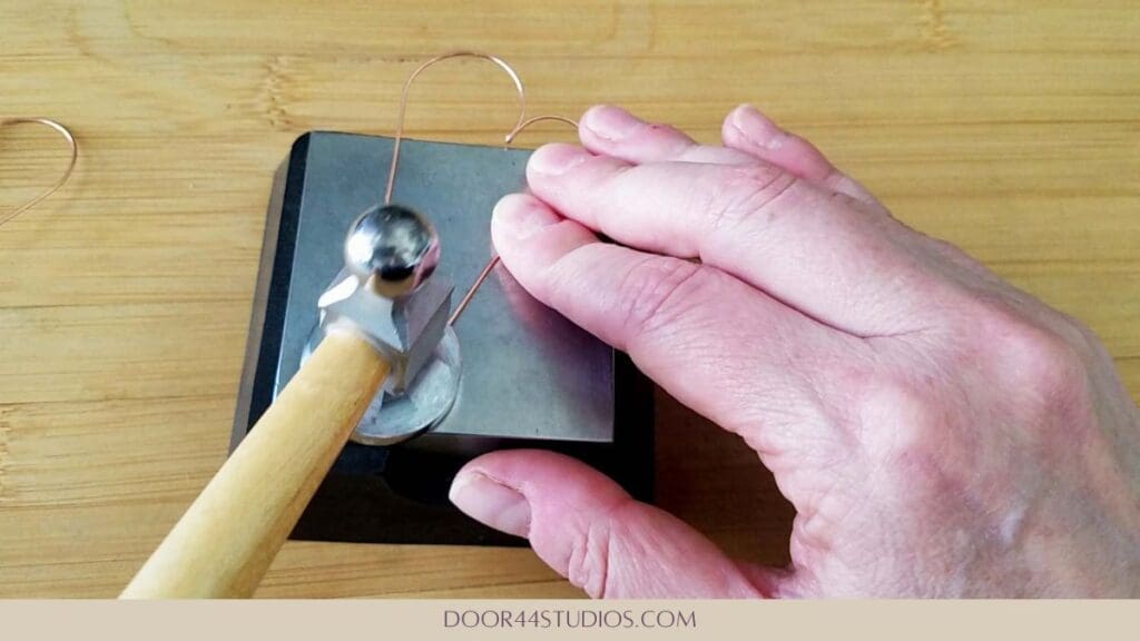 Paddling the end of the ear wire